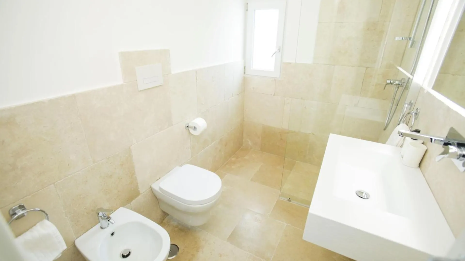 Sandy Adventures & Seaside Bellagio Holiday home